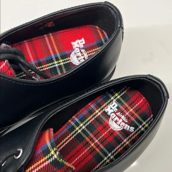 NWOT Dr. Marten Oxford Shoes Plaid Pointed Black and Red Size 8 (L) Size 7 (M) - Picture 4 of 15